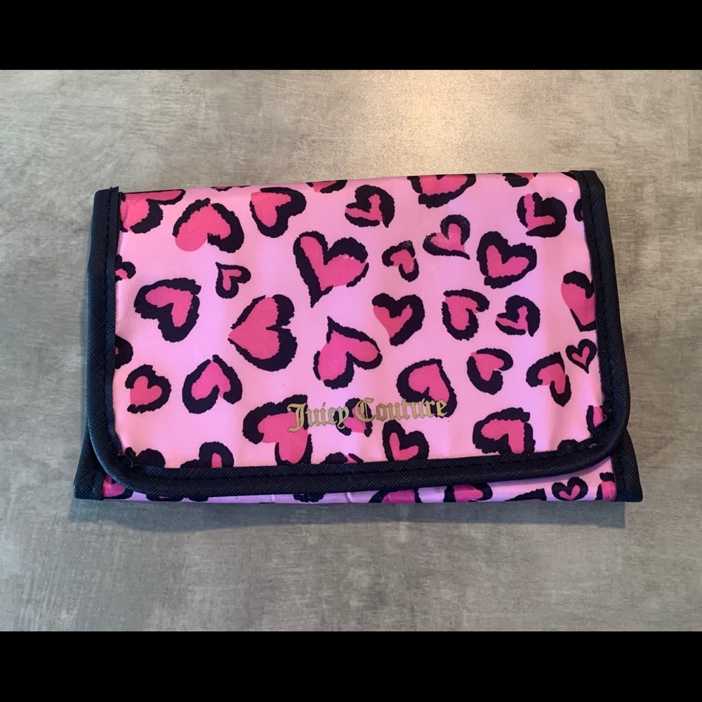 🐿 Juicy couture makeup brush bag